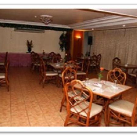 Maxandrea Hotel Кагаян де Оро Екстериор снимка