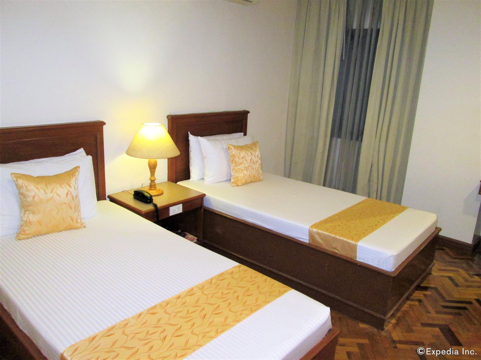 Maxandrea Hotel Кагаян де Оро Екстериор снимка