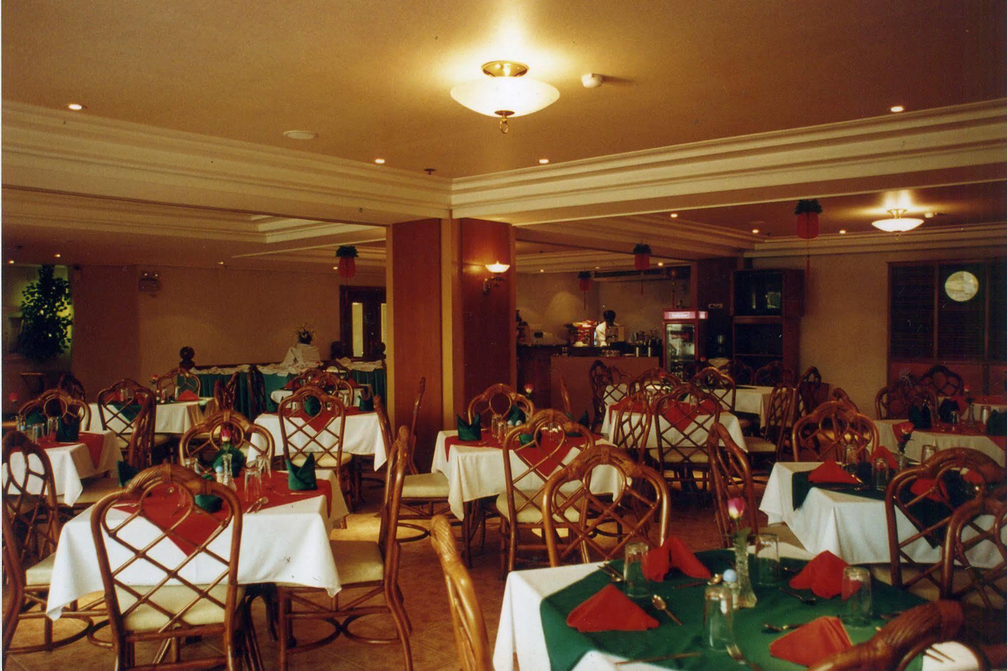 Maxandrea Hotel Кагаян де Оро Екстериор снимка